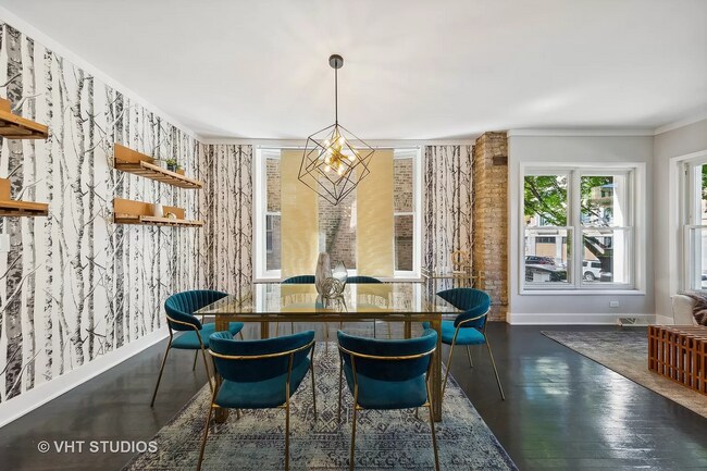 Dining Room - 7619 N Bosworth Ave