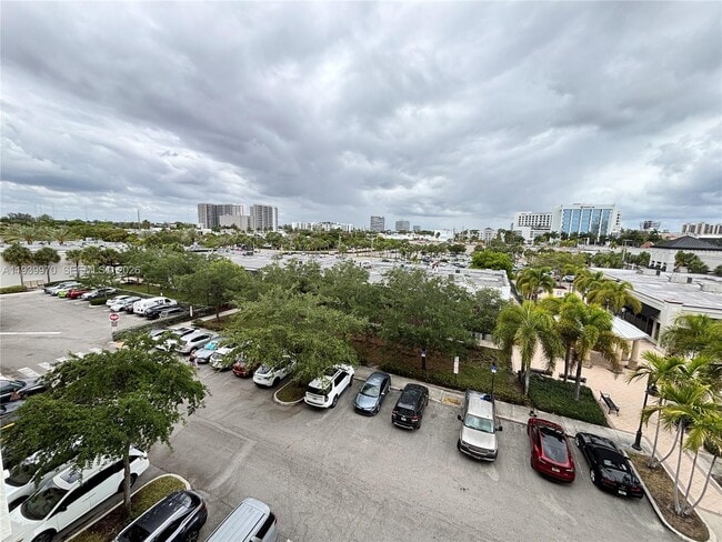 Foto del edificio - 2775 NE 187th St