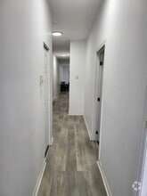 Building Photo - 5148 Av Papineau