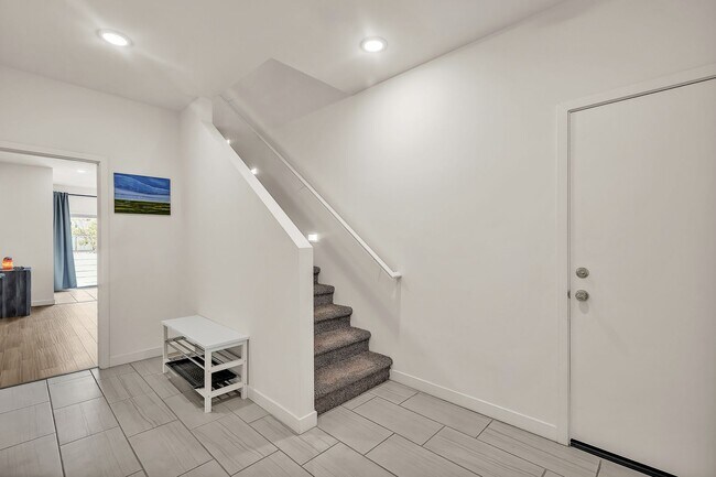 Building Photo - 2272 W Harmont Dr