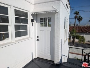 Building Photo - 1147 24th St