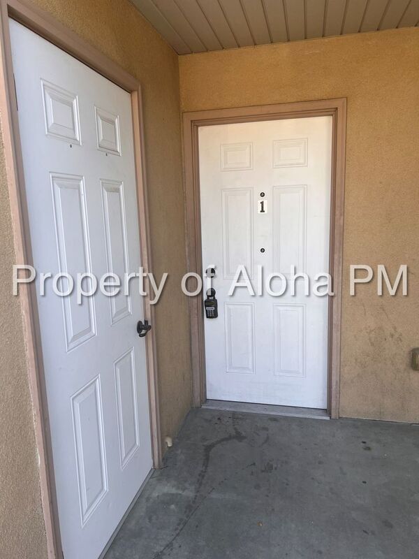 Foto del edificio - 1033 W Pine Ave