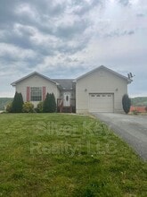 Building Photo - 155 Pulliam Dr