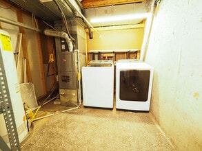 Building Photo - 4193 S Fraser Way