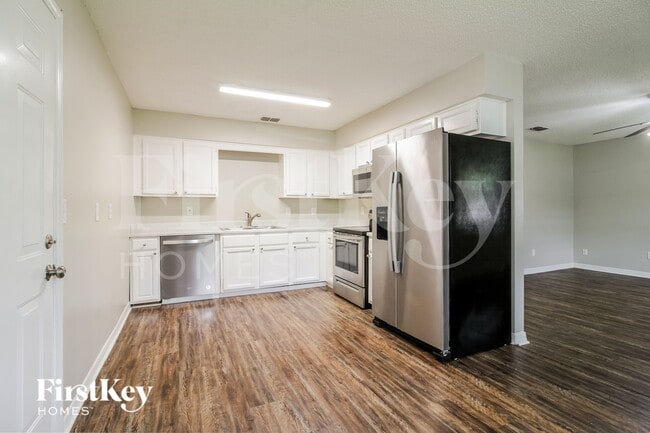 Foto del edificio - 7742 Club Duclay Dr