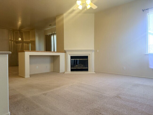 Foto del edificio - 1823 Edgewood Ct