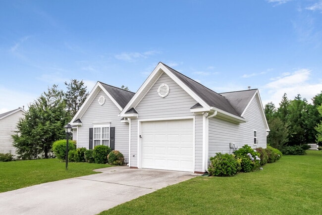 Building Photo - 3300 Trenchard Ln