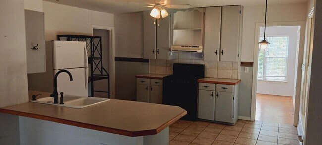 Foto del edificio - Charming 2-bedroom, 1-bathroom house!