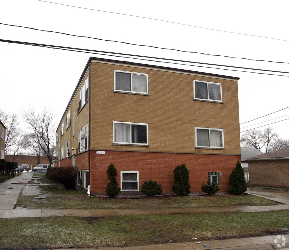9613 Nevada Ave, Franklin Park, IL 60131 Apartments in Franklin Park