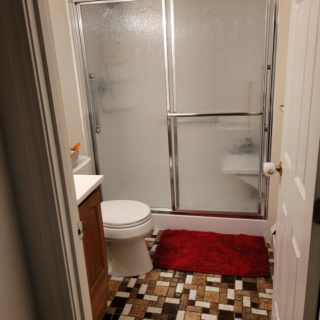 10 Karen Cir Unit 2, Billerica, MA 01821 Apartments in Billerica, MA