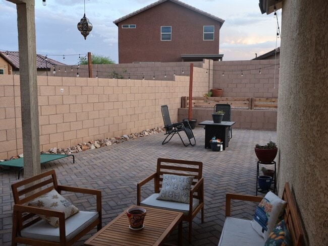 Building Photo - 9020 E Pantano Bluff Dr