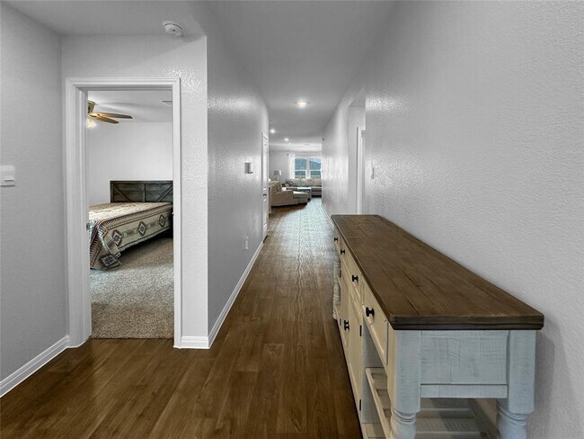 Foto del edificio - 730 Gladiola Lp