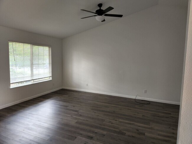 Foto del edificio - Great 3 Bedroom 2 Bath Home located in Smartsville