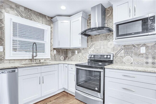 Building Photo - 2807 Toney Dr