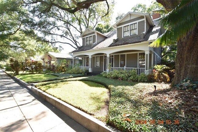 Building Photo - 808 S Packwood Ave