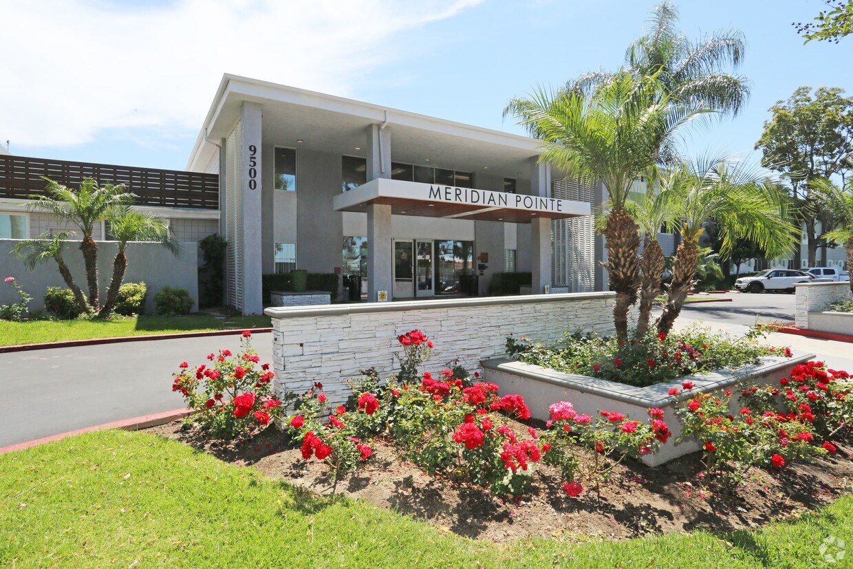 Meridian Pointe Apartments Apartments in Northridge, CA