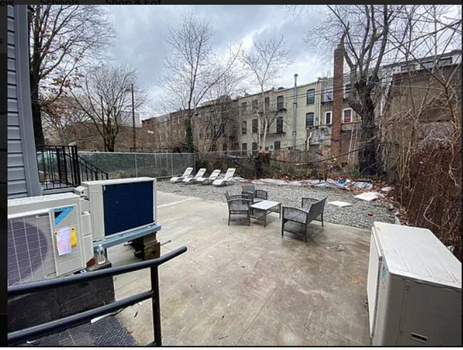 Foto del edificio - 1267 Herkimer St