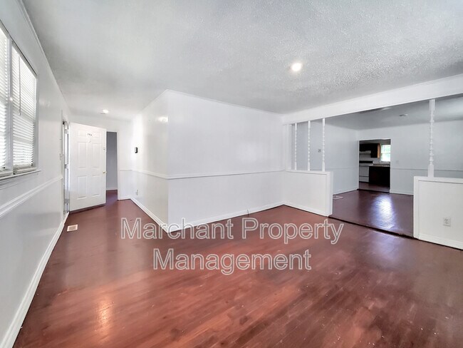 Building Photo - 355 Farley Street