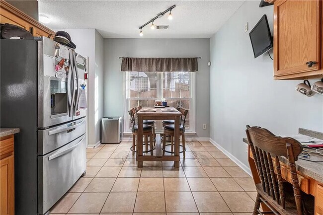 Building Photo - 115 Quarrington Ct