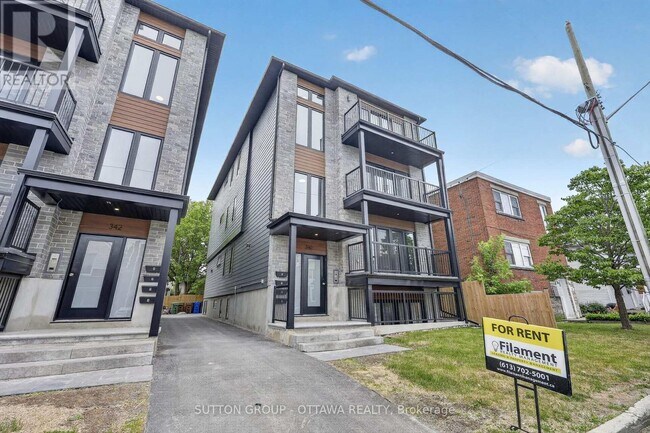 Building Photo - 340 Shakespeare St