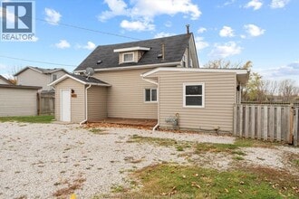 Building Photo - 417 Reaume Rd