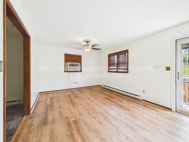 Foto del edificio - 530 Highland Ave