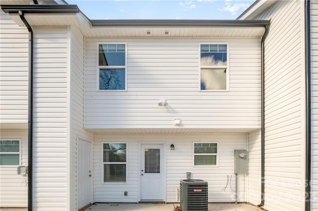 Foto del edificio - 440 F W St