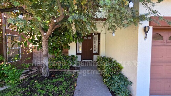 Building Photo - 4432 Coffeetree Ln