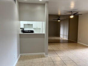 Building Photo - 2824 Briarhurst Dr