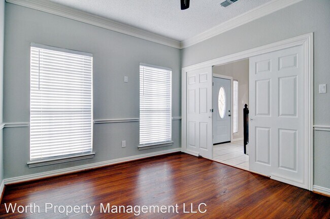 Building Photo - 3 br, 2 bath House - 905 Greenridge Drive