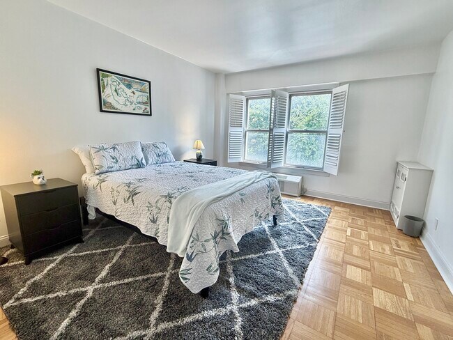 Foto del edificio - 2500 Q St NW