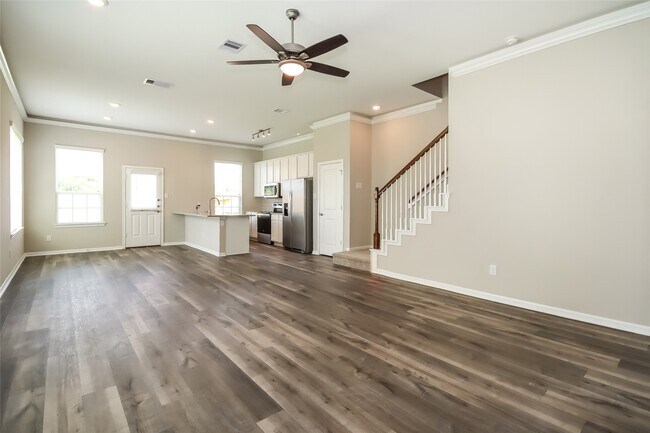 Building Photo - 18735 Lake Harbor Ct
