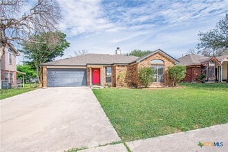 Building Photo - 214 Appaloosa Dr