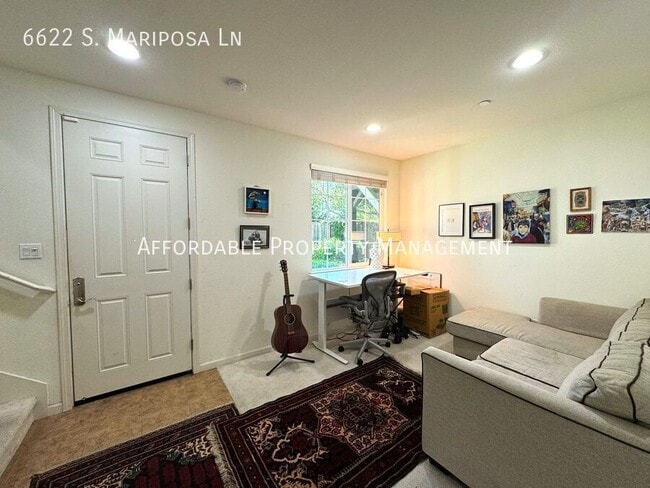Foto del edificio - 6622 S Mariposa Ln