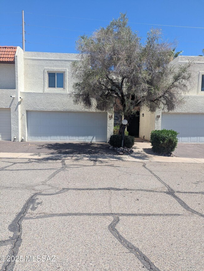 Building Photo - 9350 E Speedway Blvd