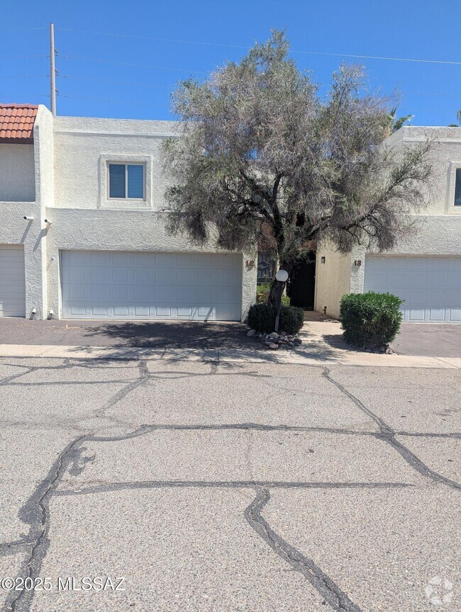 Building Photo - 9350 E Speedway Blvd