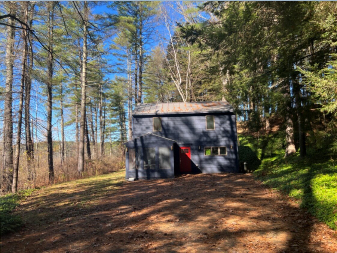 Primary Photo - 23 N Undermountain Rd