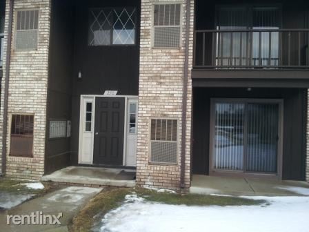 Primary Photo - 270 E 13 Mile Rd