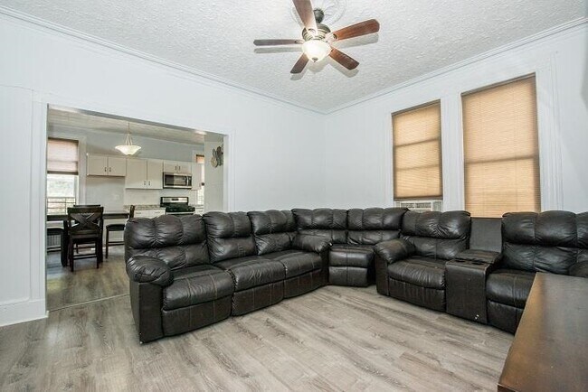 Foto del edificio - 409 18th St
