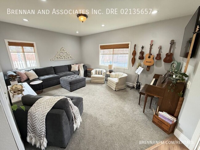 Foto del edificio - 1415 Granite Hills Dr