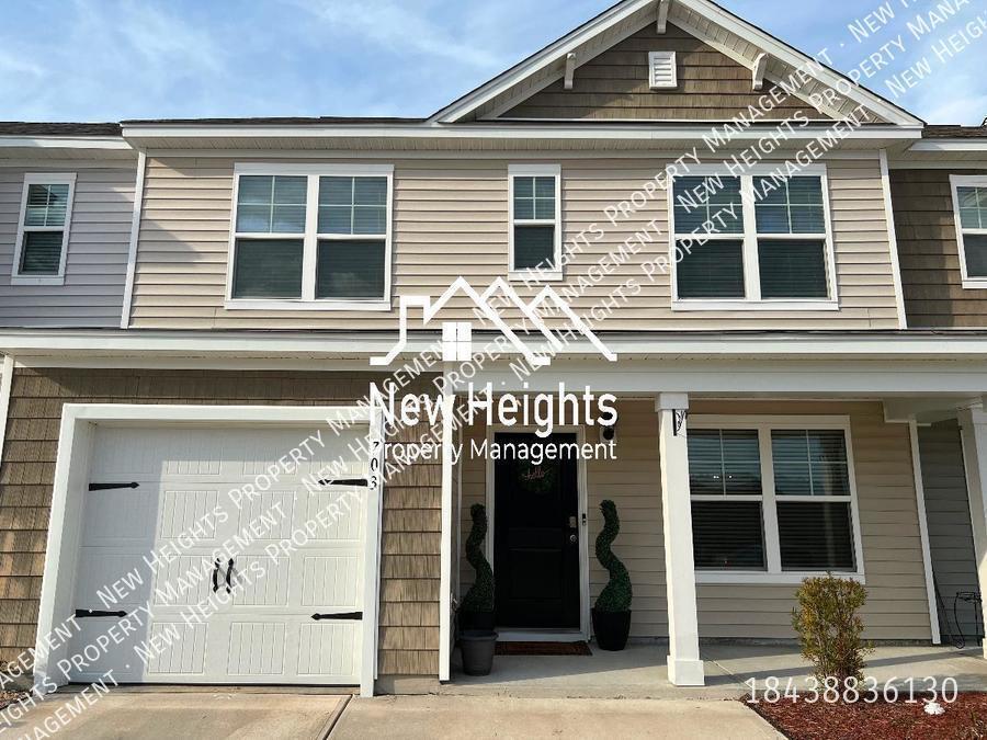 Foto principal - Stunning Townhome in Cane Bay!