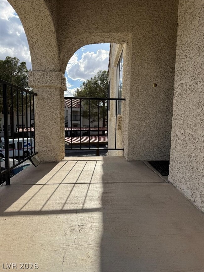 Building Photo - 4824 Nara Vista Way