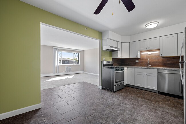 Building Photo - 17138 71st Ave