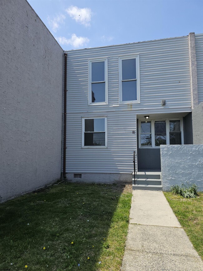 Foto del edificio - 2207 Murray Ave
