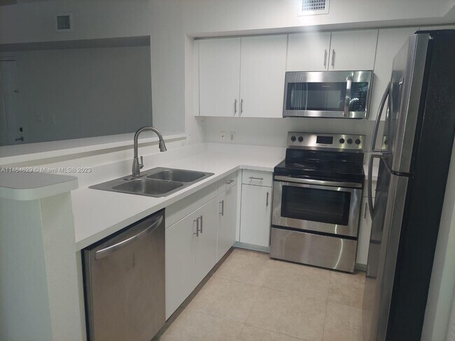 Foto del edificio - 4520 NW 107th Ave
