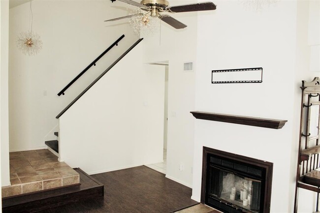 Building Photo - 105 Summit Ridge Dr N