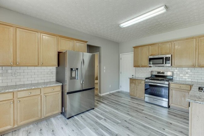 Building Photo - 678 Clairidge Elm Trail SW