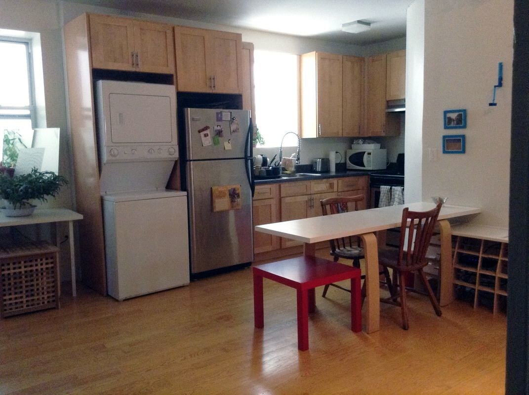 Primary Photo - 117 Carlton Ave