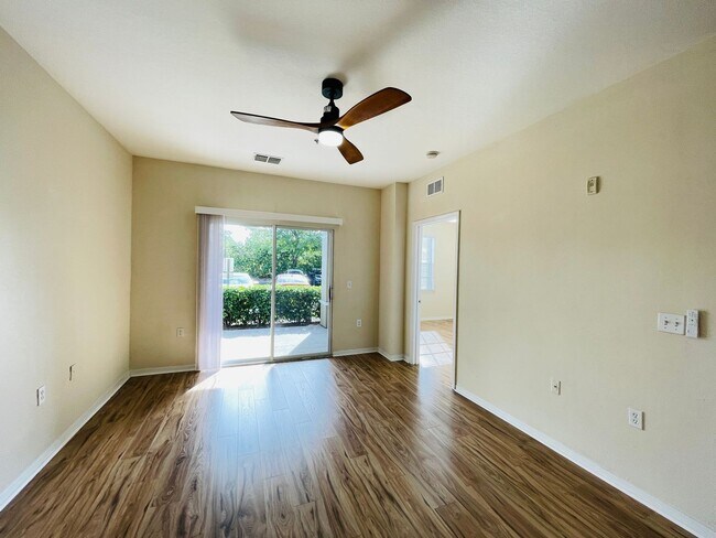 Foto del edificio - Exclusive Opportunity & Modern Elegance in...