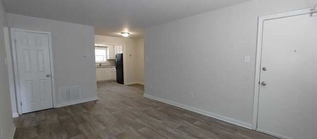 Foto del edificio - 4293 Taylor Rd